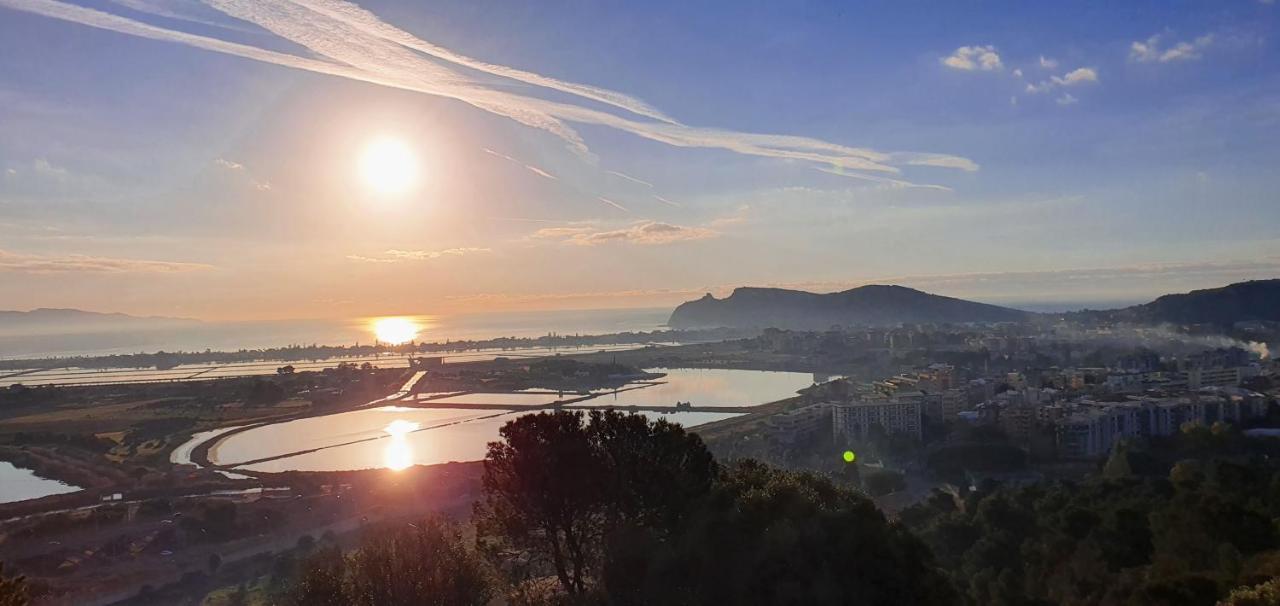 Piazza Martiri Rooms Cagliari Zewnętrze zdjęcie