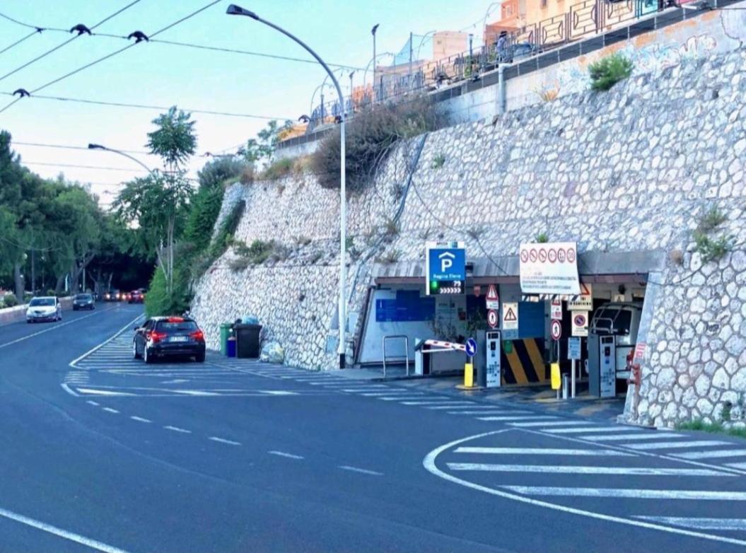 Piazza Martiri Rooms Cagliari Zewnętrze zdjęcie