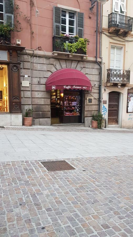Piazza Martiri Rooms Cagliari Zewnętrze zdjęcie